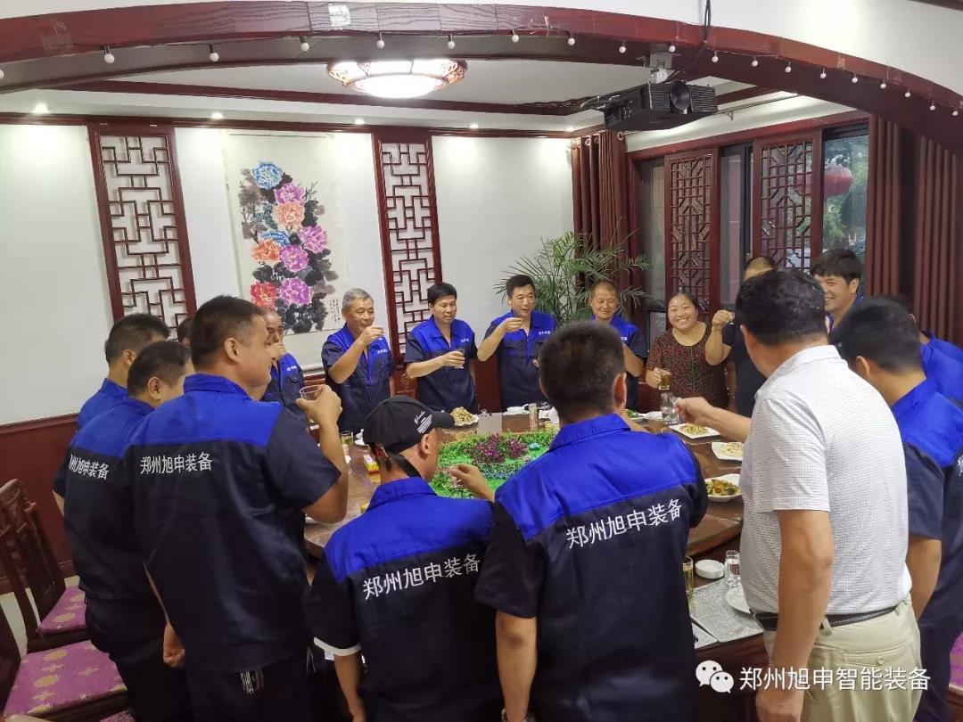 旭申智能裝備，滾輪架操作機，變位機打磨機